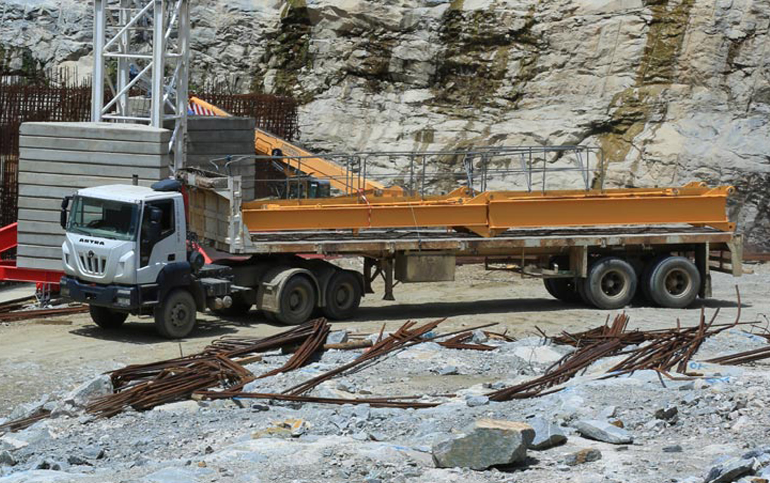 2019HeavyConstructionTrattore