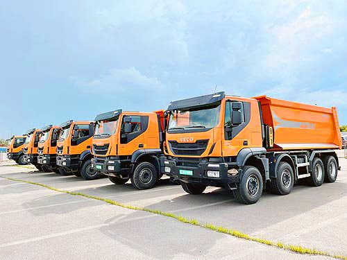 IVECO TRAKKER з кузовами CANTONI вже на дорогах України!